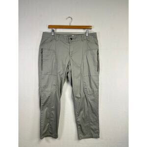 Woman's Sonoma Gray Mid Rise Capri - Size 12 Normcore Casual Comfortable